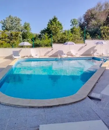 Summer Rose By The Sea *